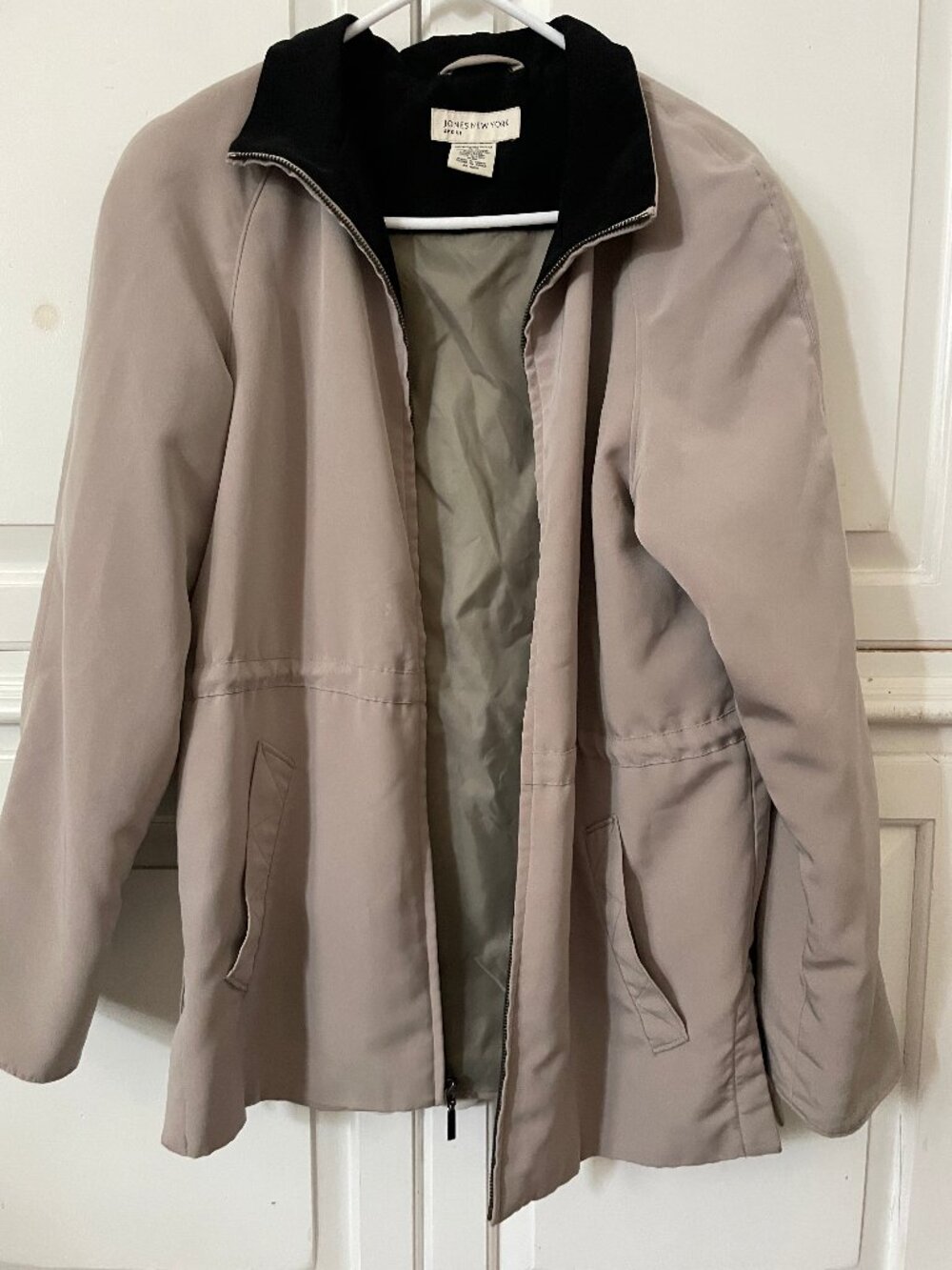 Jones New York sport women's classic tan oversized zip up jacket size S pockets